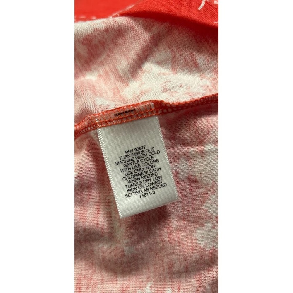 Liz‎ Claiborne women's split neck sleeveless tank top. Size Large - Picture 4 of 4